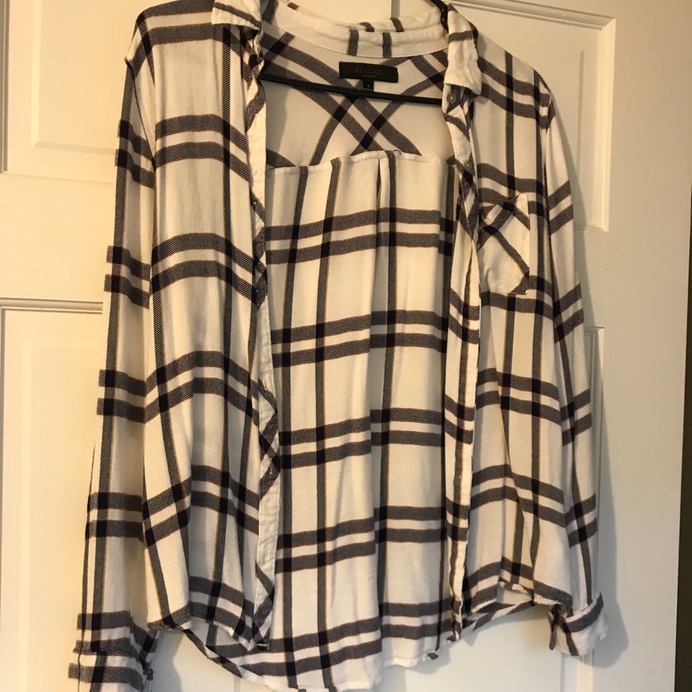 Francesca’s “Flannel” size small